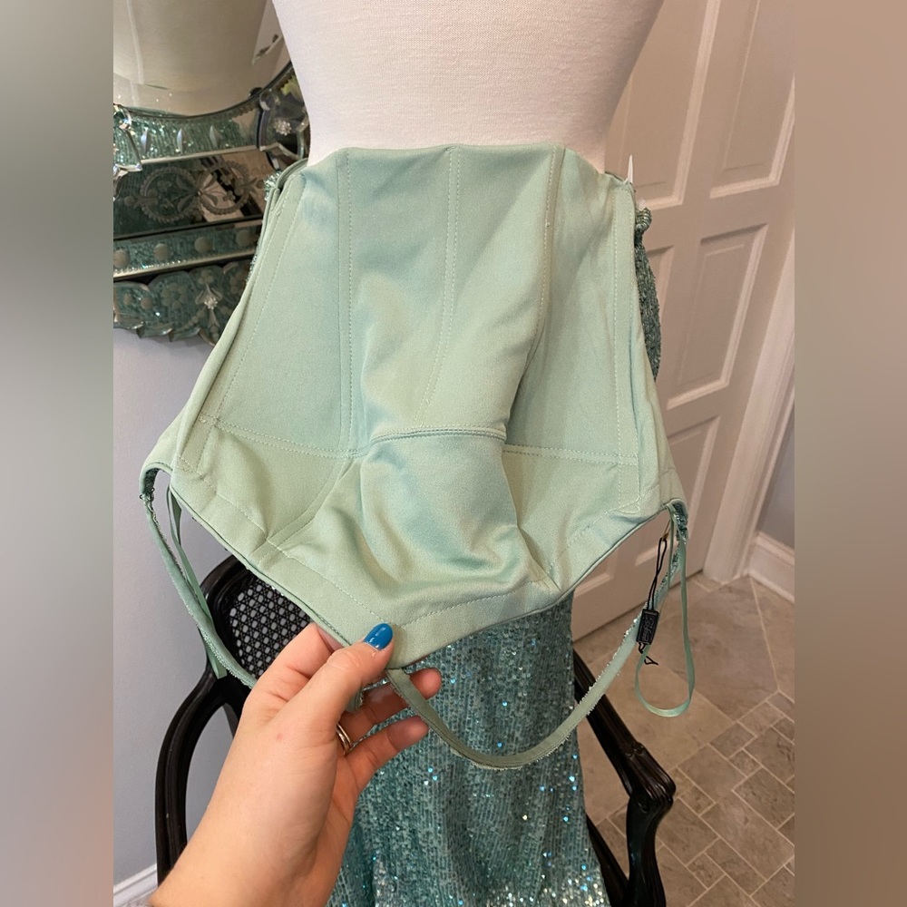NWT La Femme Glitter Green Sequin Goddess Sexy To the Floor Low Back Gown - Picture 13 of 16